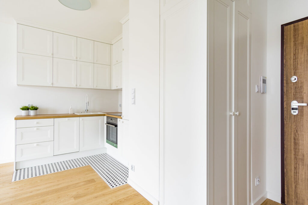 Ergonomiczna kuchnia na&nbsp;wymiar, czyli zasady planowania zabudowy kuchennej